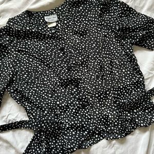 ⚫️ VINTAGE Abstract Polka Dot Print Blouse